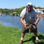 <p align=left>Une tortue serpentine. Le préposé n'aurait peut-être pas dû la prendre par la carapace, mais après comment la remettre à l'eau?